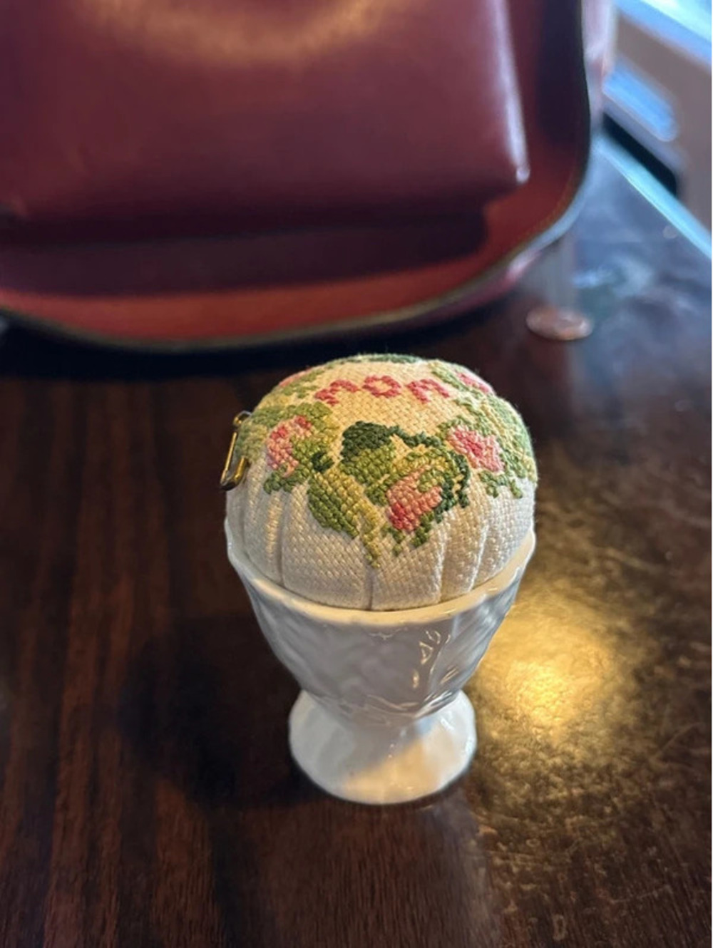 Vtg Coalport Bone China Egg Cup Pincushion Mom Floral Needlepoint England Art